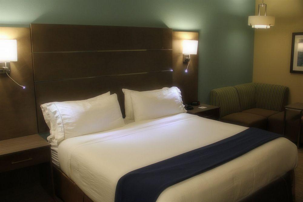Holiday Inn Express And Suites Schulenburg By Ihg Kültér fotó